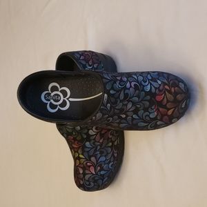 Sanita Clogs